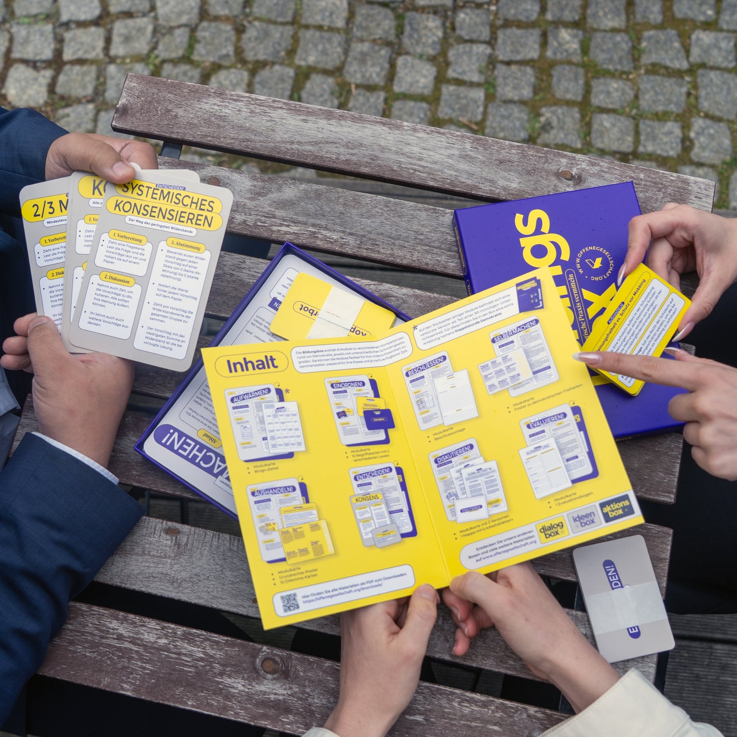 Die Bildungsbox: Demokratiebildung für Jugendliche.